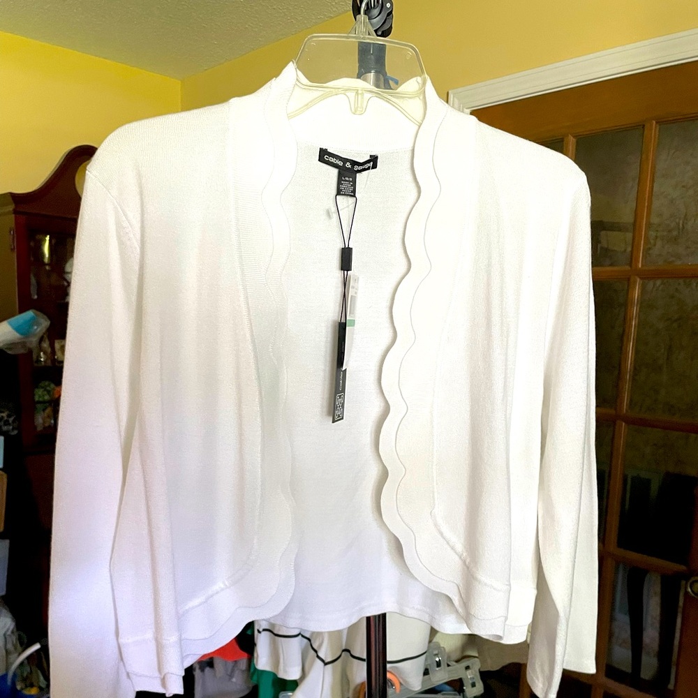 Cable & Gauge Women’s Cropped Cardigan